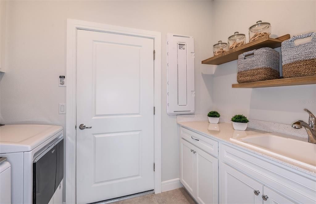 For Sale: $363,450 (2 beds, 2 baths, 1655 Square Feet)