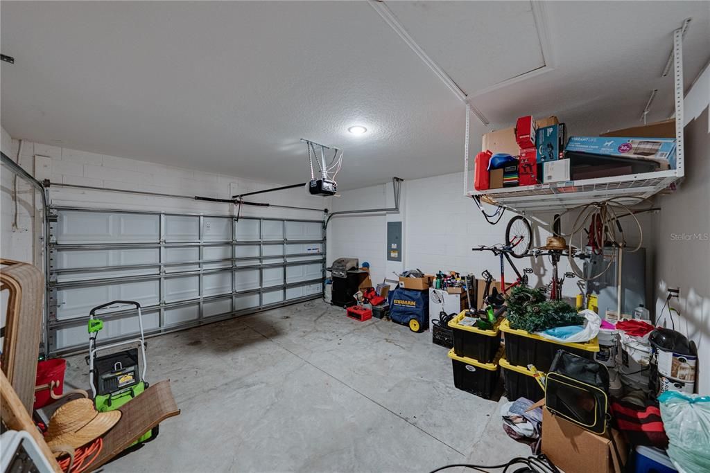 En Renta: $2,175 (3 camas, 2 baños, 1983 Pies cuadrados)
