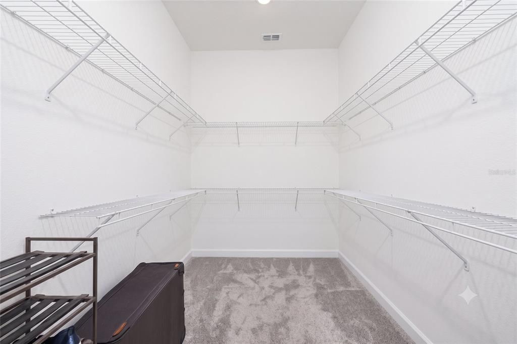 En Venta: $445,000 (3 camas, 2 baños, 2068 Pies cuadrados)