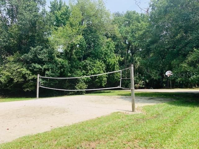 For Rent: $2,300 (3 beds, 2 baths, 1575 Square Feet)