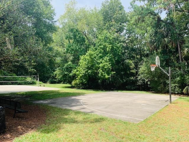 For Rent: $2,300 (3 beds, 2 baths, 1575 Square Feet)
