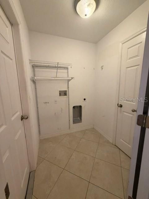 For Rent: $2,300 (3 beds, 2 baths, 1575 Square Feet)