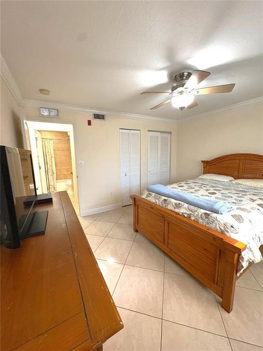 For Rent: $2,250 (1 beds, 1 baths, 735 Square Feet)