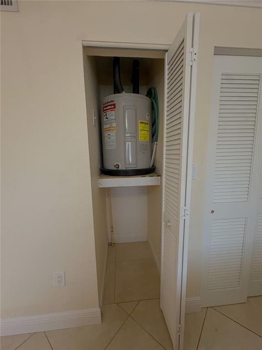 For Rent: $2,250 (1 beds, 1 baths, 735 Square Feet)
