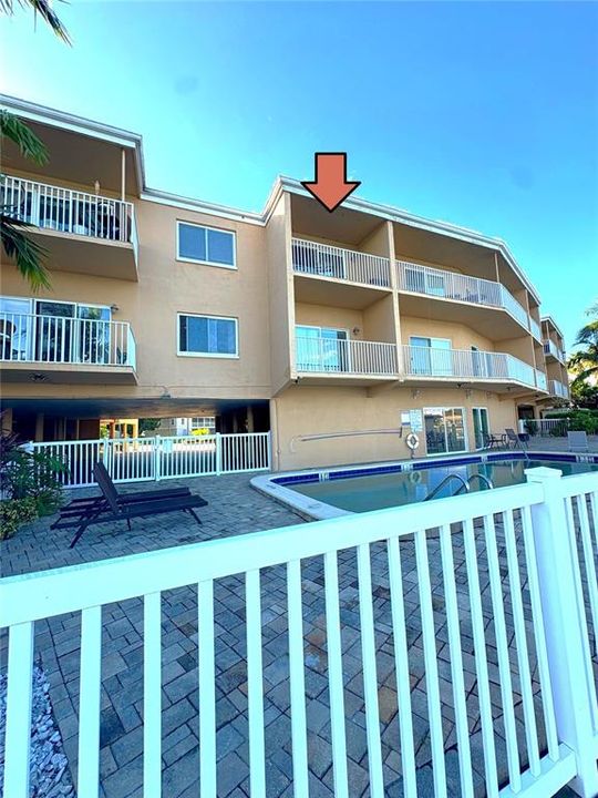 For Rent: $2,250 (1 beds, 1 baths, 735 Square Feet)
