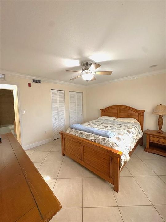 For Rent: $2,250 (1 beds, 1 baths, 735 Square Feet)
