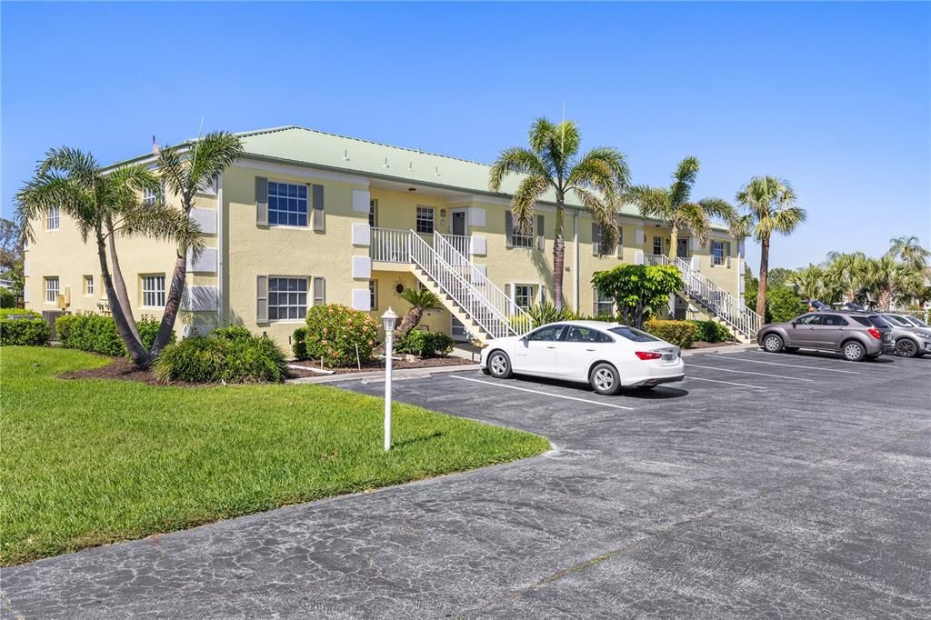 For Sale: $155,000 (2 beds, 2 baths, 1110 Square Feet)
