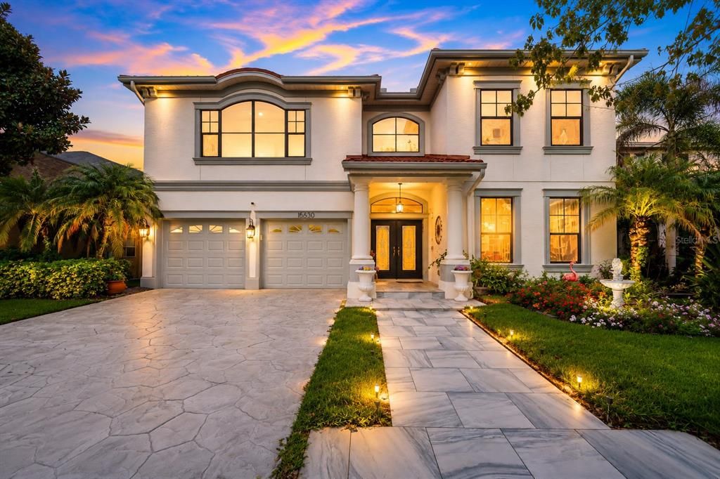 На продажу: $1,095,000 (5 спален, 4 ванн, 3654 Квадратных фут)