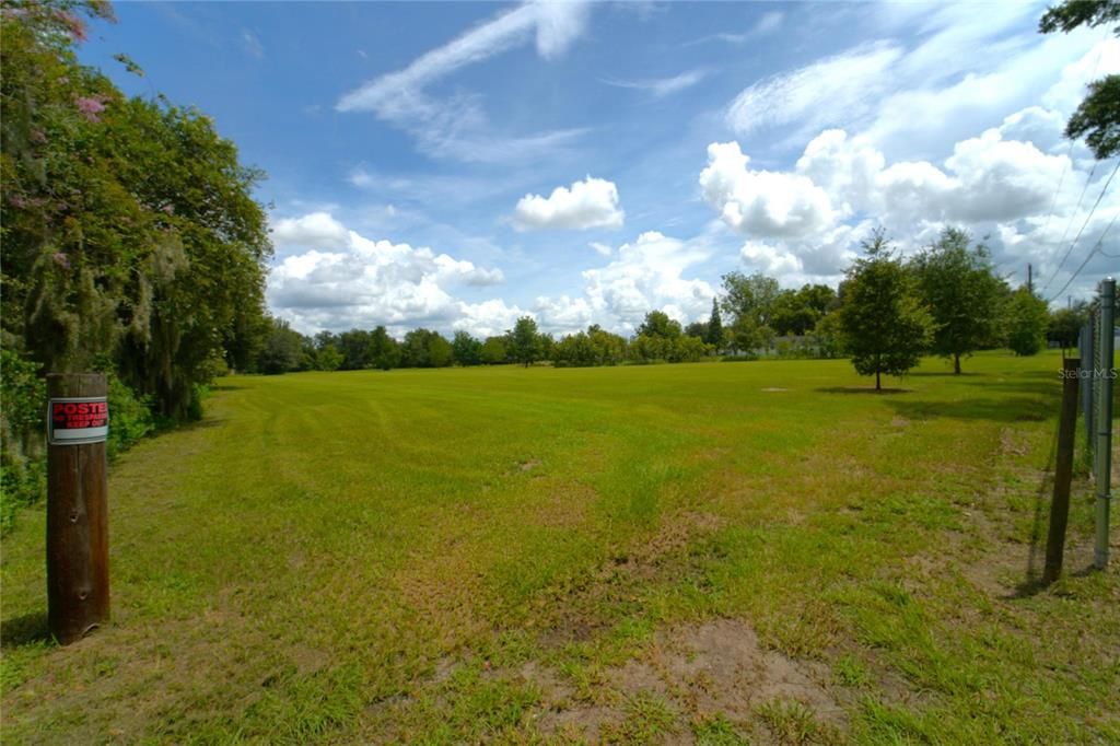 На продажу: $534,000 (5.99 acres)