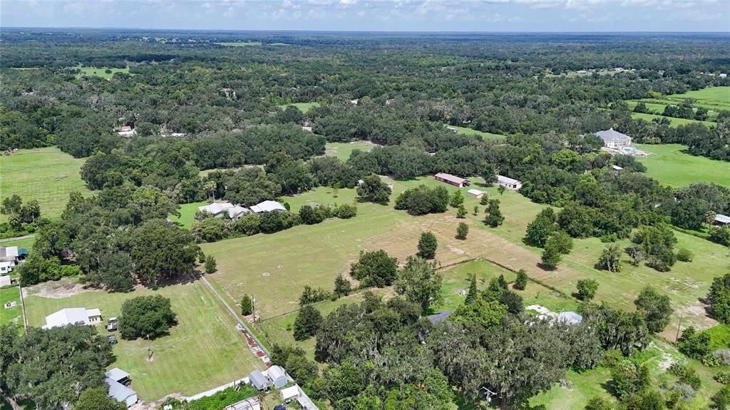 На продажу: $534,000 (5.99 acres)