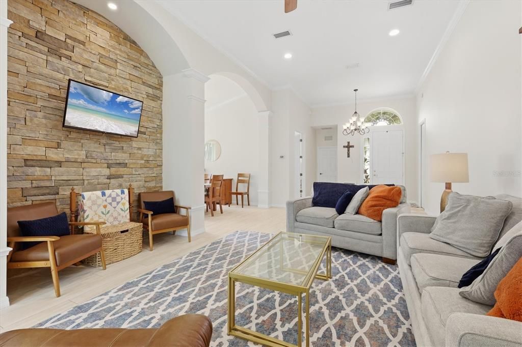 Active With Contract: $479,000 (3 beds, 2 baths, 2110 Square Feet)