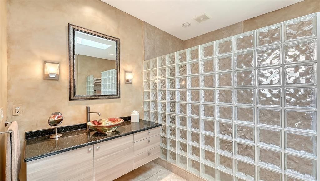 For Sale: $879,000 (3 beds, 4 baths, 2872 Square Feet)