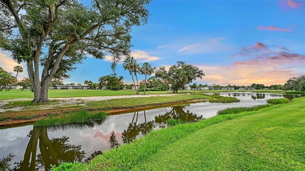 For Sale: $879,000 (3 beds, 4 baths, 2872 Square Feet)