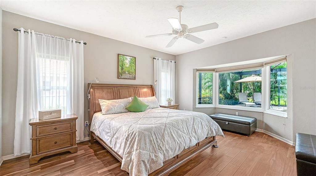 For Sale: $879,000 (3 beds, 4 baths, 2872 Square Feet)