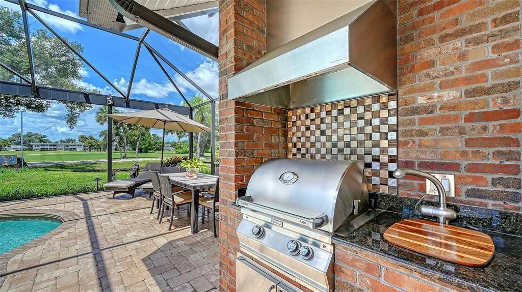 For Sale: $879,000 (3 beds, 4 baths, 2872 Square Feet)