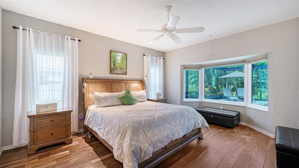 For Sale: $879,000 (3 beds, 4 baths, 2872 Square Feet)