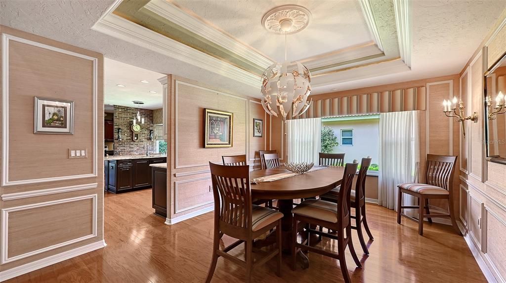 For Sale: $879,000 (3 beds, 4 baths, 2872 Square Feet)