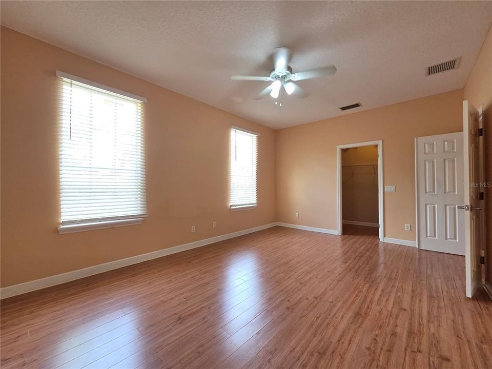 For Rent: $2,200 (3 beds, 2 baths, 1565 Square Feet)