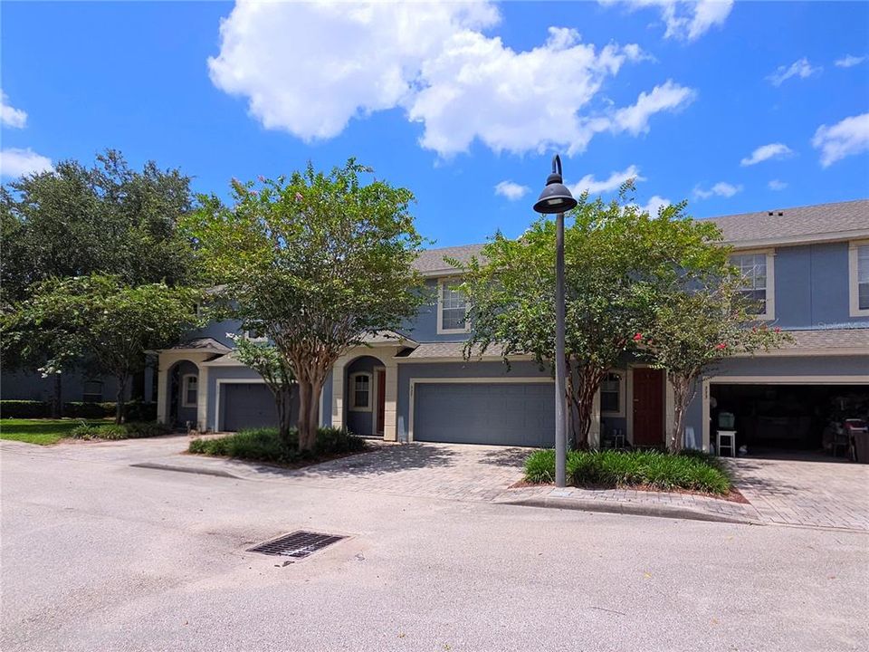 For Rent: $2,200 (3 beds, 2 baths, 1565 Square Feet)