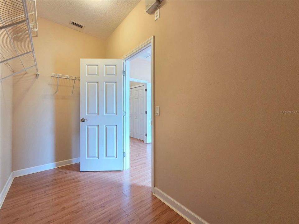 For Rent: $2,200 (3 beds, 2 baths, 1565 Square Feet)