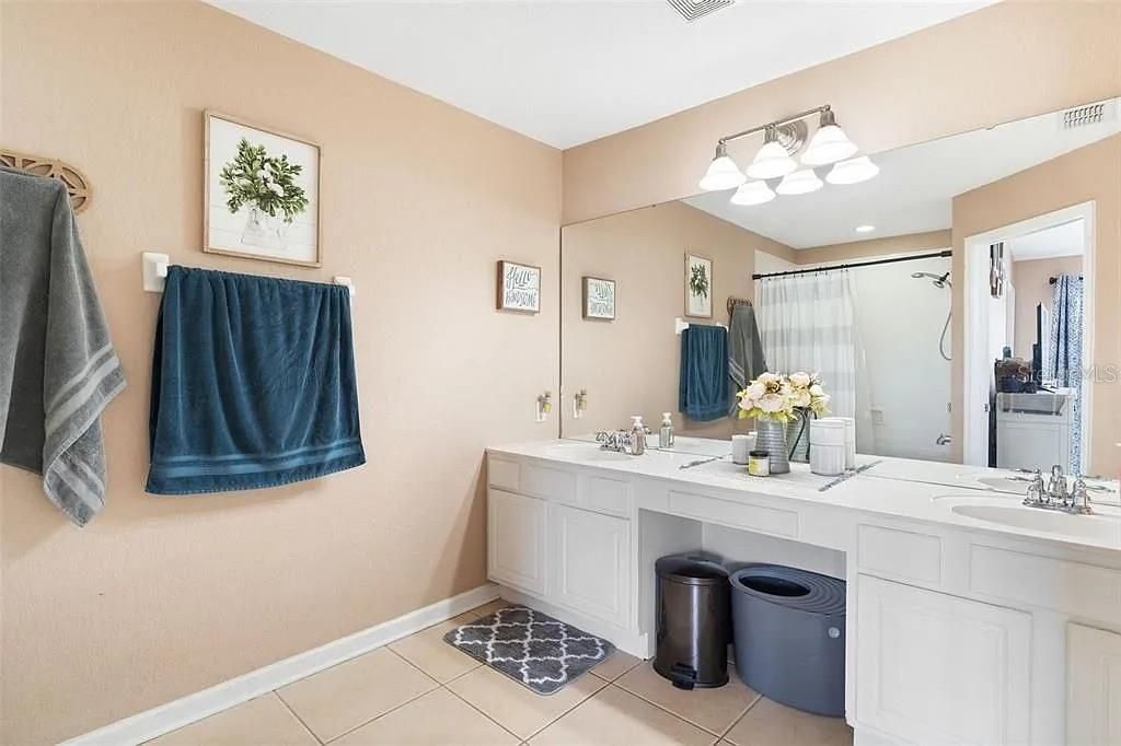 For Rent: $2,450 (3 beds, 2 baths, 1608 Square Feet)