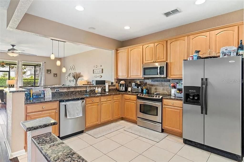 For Rent: $2,450 (3 beds, 2 baths, 1608 Square Feet)