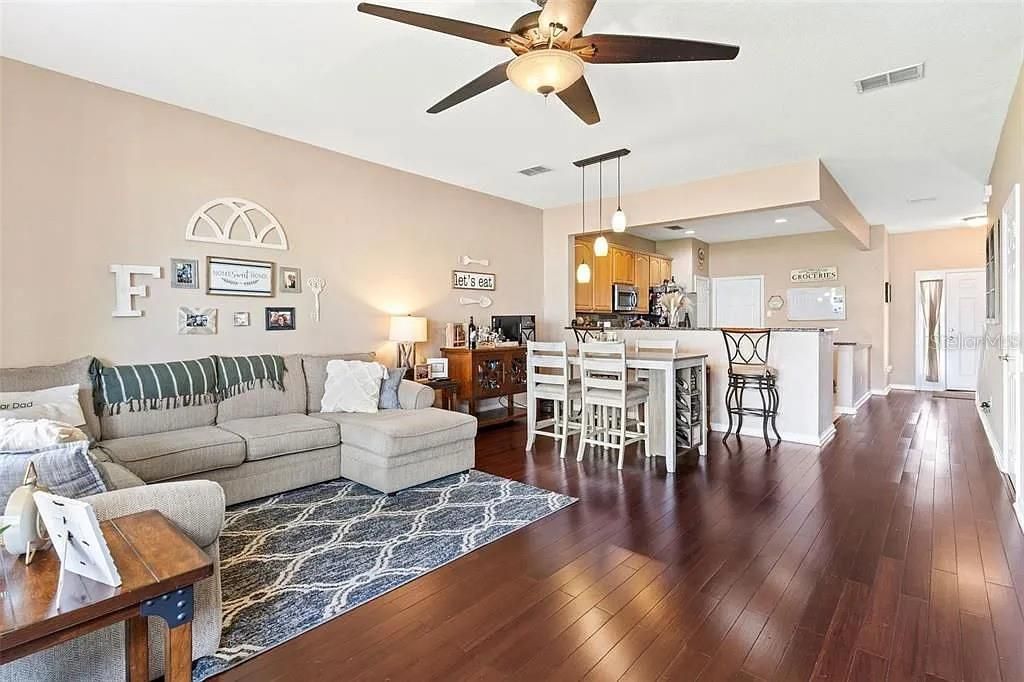 For Rent: $2,450 (3 beds, 2 baths, 1608 Square Feet)