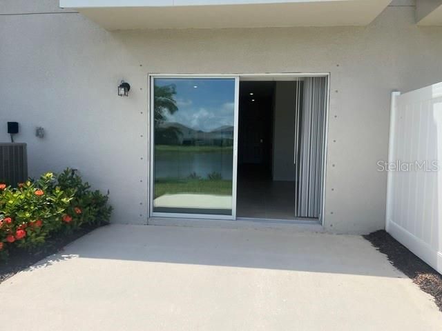 For Rent: $2,200 (3 beds, 2 baths, 1373 Square Feet)