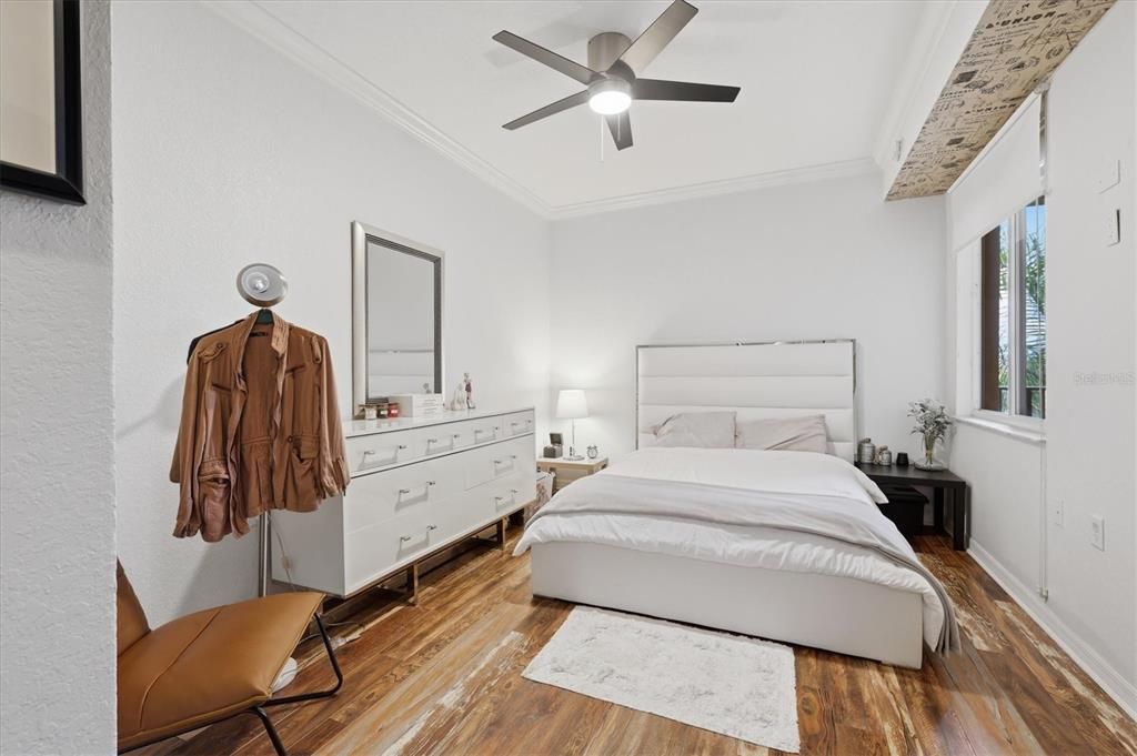 For Sale: $265,000 (2 beds, 2 baths, 1156 Square Feet)