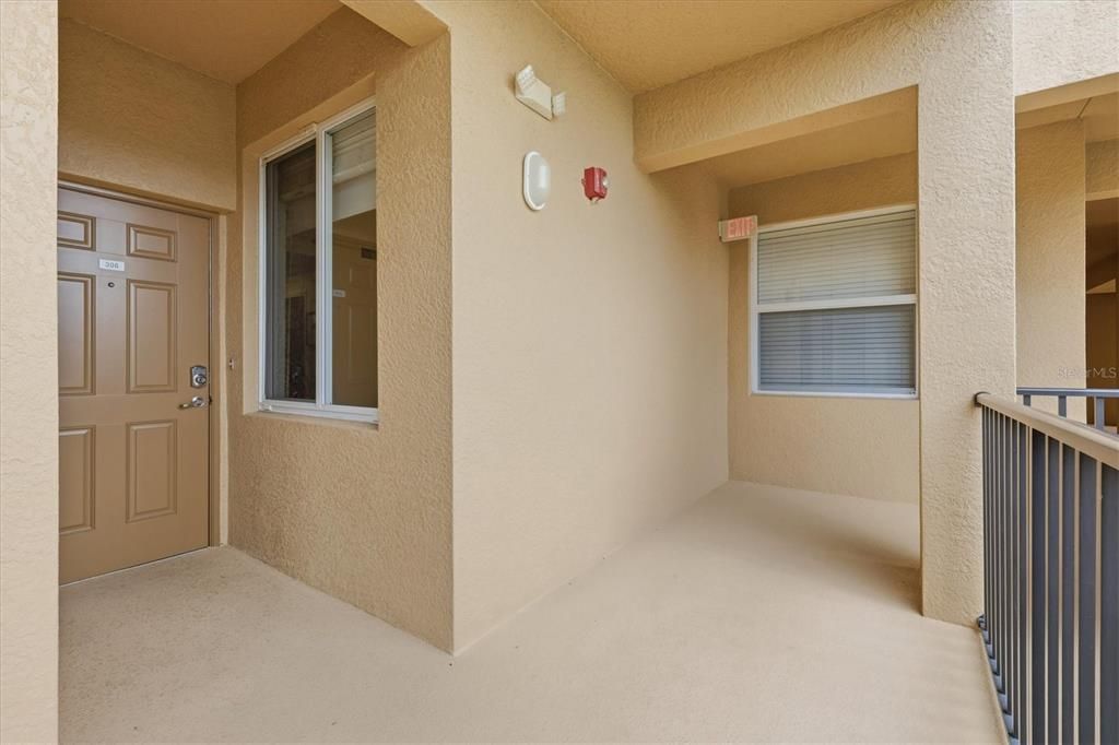 For Sale: $265,000 (2 beds, 2 baths, 1156 Square Feet)