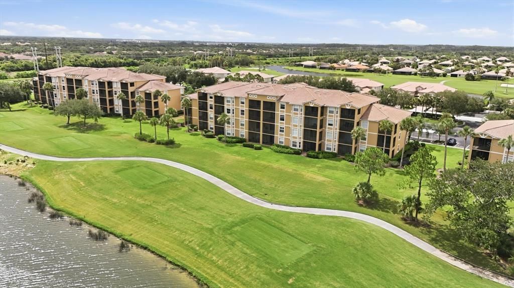 For Sale: $265,000 (2 beds, 2 baths, 1156 Square Feet)