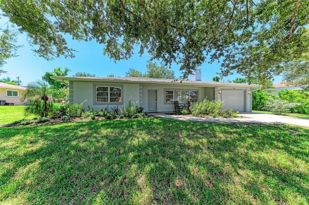 For Sale: $789,000 (2 beds, 2 baths, 1341 Square Feet)