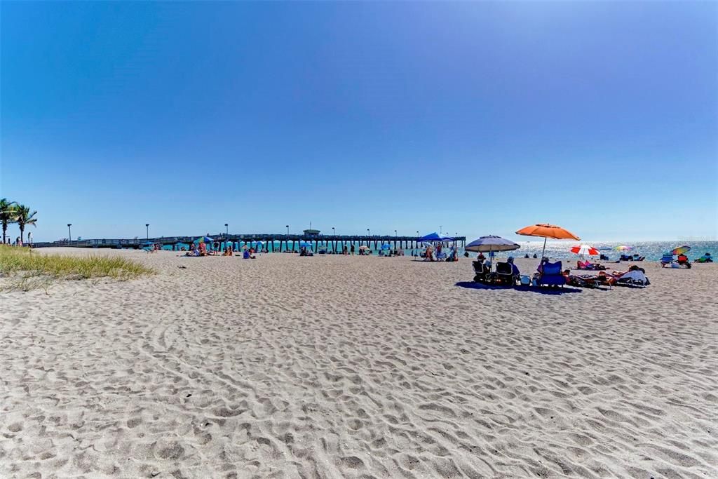For Sale: $789,000 (2 beds, 2 baths, 1341 Square Feet)