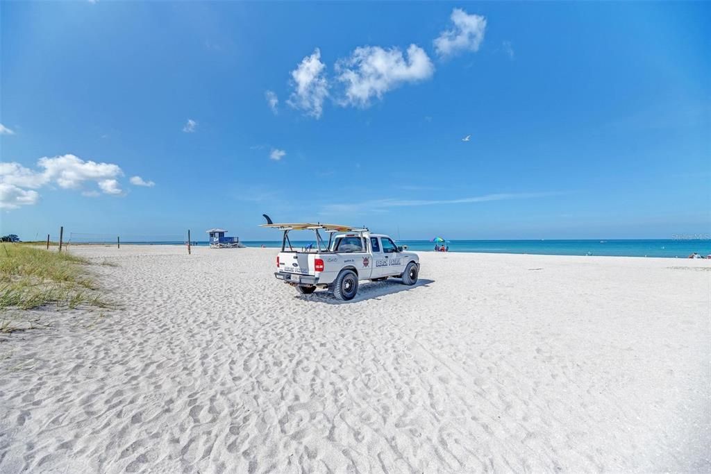 For Sale: $789,000 (2 beds, 2 baths, 1341 Square Feet)