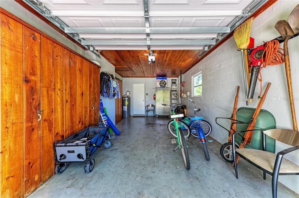 For Sale: $789,000 (2 beds, 2 baths, 1341 Square Feet)