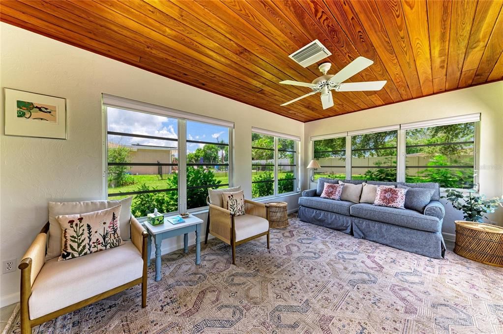 For Sale: $789,000 (2 beds, 2 baths, 1341 Square Feet)