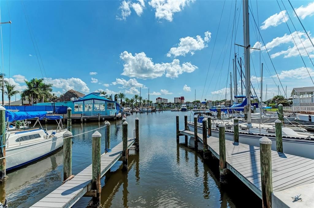 For Sale: $789,000 (2 beds, 2 baths, 1341 Square Feet)