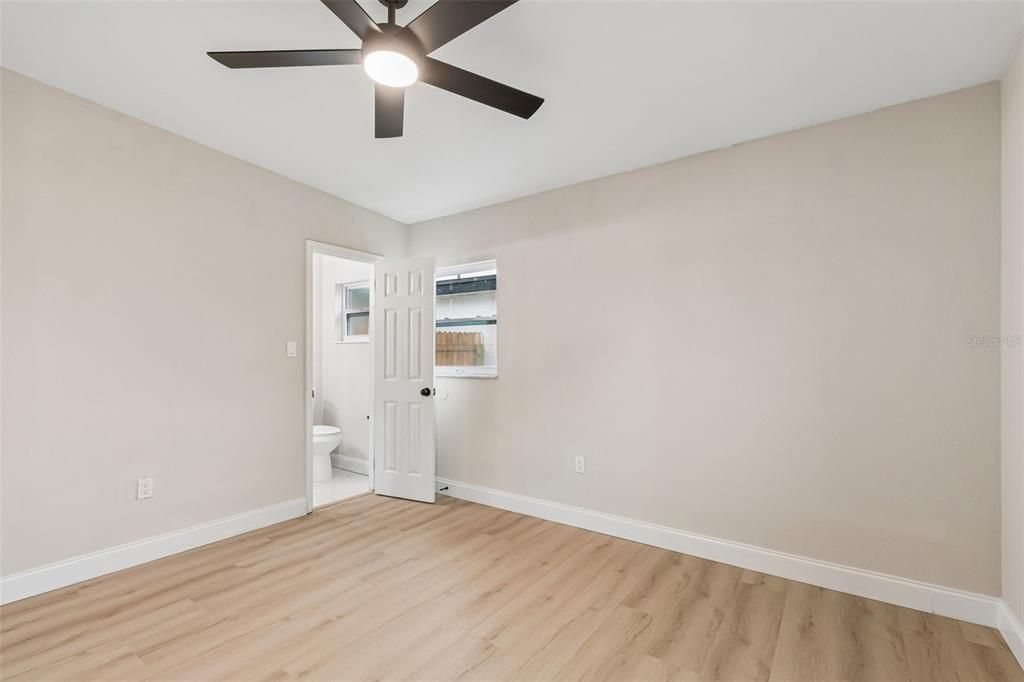 For Sale: $395,000 (3 beds, 2 baths, 1146 Square Feet)
