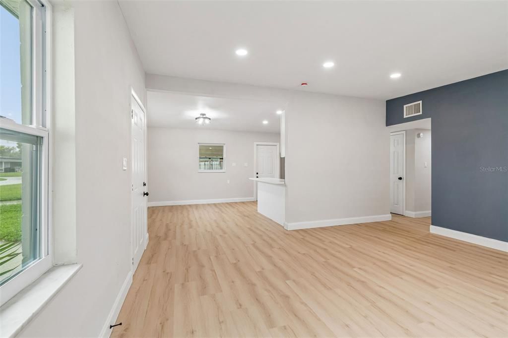 For Sale: $395,000 (3 beds, 2 baths, 1146 Square Feet)