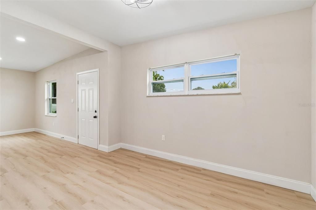 For Sale: $395,000 (3 beds, 2 baths, 1146 Square Feet)