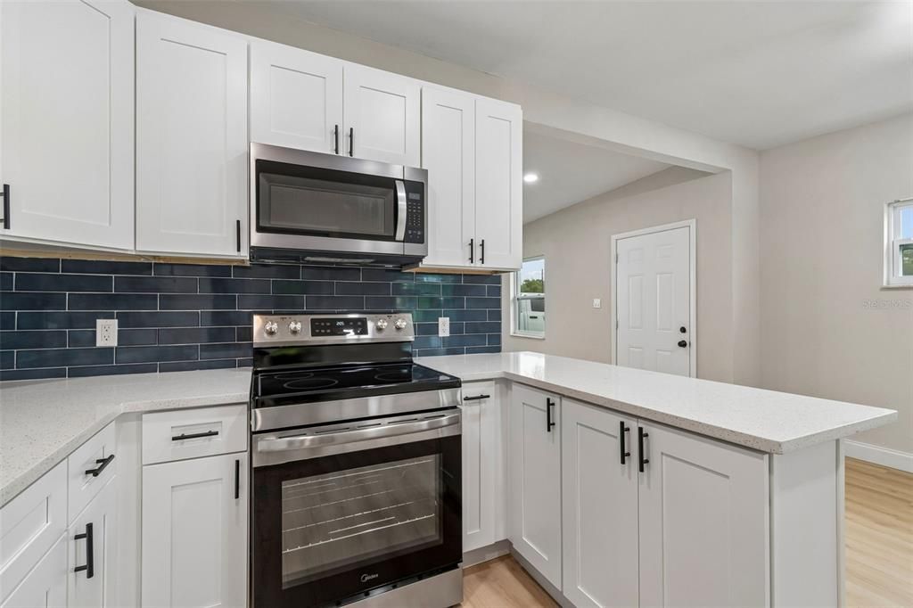 For Sale: $395,000 (3 beds, 2 baths, 1146 Square Feet)