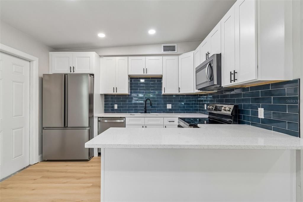 For Sale: $395,000 (3 beds, 2 baths, 1146 Square Feet)