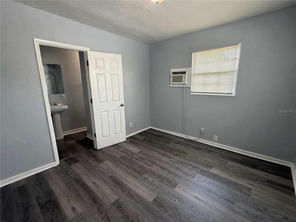 For Rent: $1,499 (3 beds, 2 baths, 1024 Square Feet)