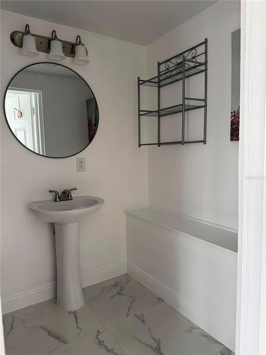 For Rent: $1,200 (1 beds, 1 baths, 400 Square Feet)