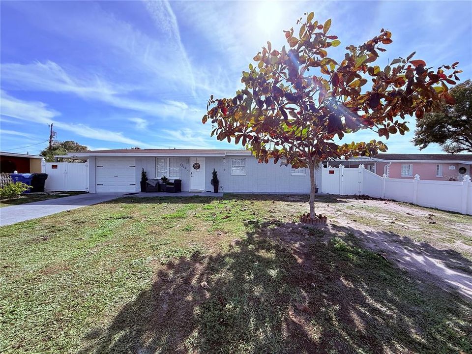 For Rent: $1,200 (1 beds, 1 baths, 400 Square Feet)