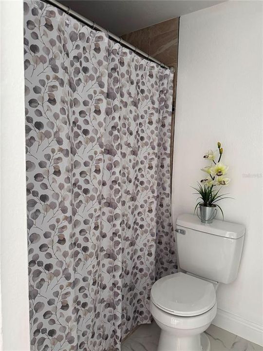 For Rent: $1,200 (1 beds, 1 baths, 400 Square Feet)