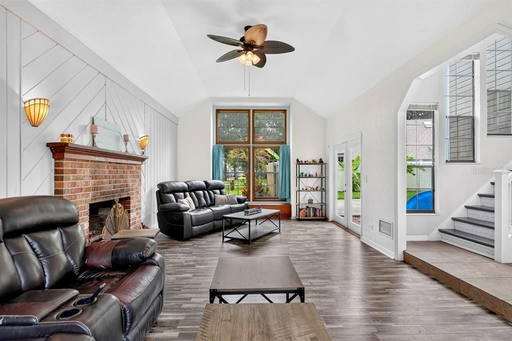 For Sale: $420,000 (3 beds, 2 baths, 2036 Square Feet)