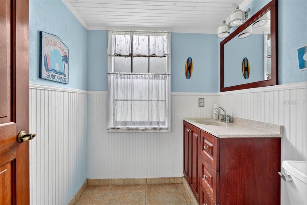 For Sale: $420,000 (3 beds, 2 baths, 2036 Square Feet)