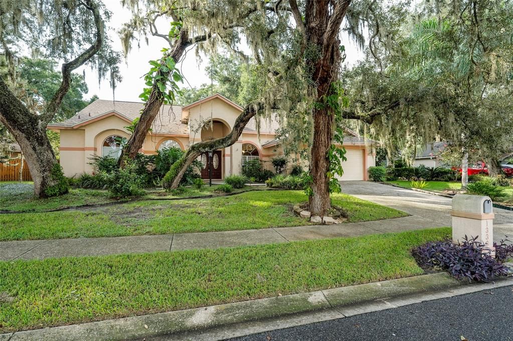 For Sale: $460,000 (4 beds, 2 baths, 1932 Square Feet)