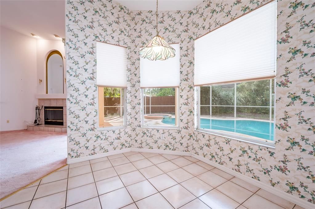 For Sale: $460,000 (4 beds, 2 baths, 1932 Square Feet)